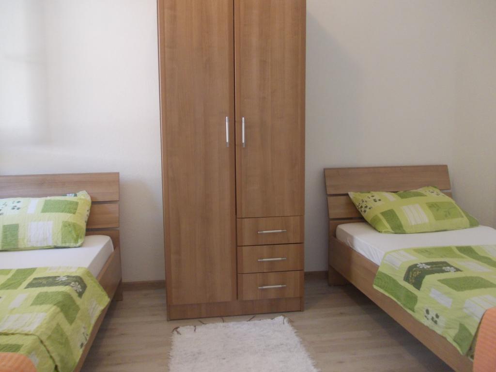 Apartments Peda Sveti Stefan Chambre photo